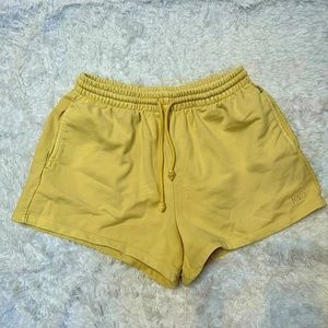 LEVI’S Yellow Shorts